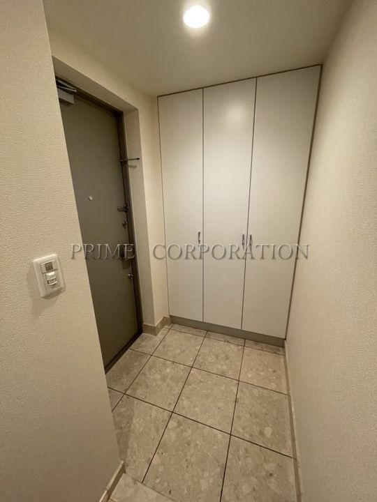 東京都世田谷区砧2(マンション)の賃貸物件の玄関