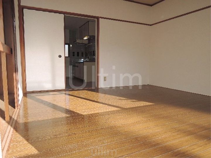 サンハイツ小栗栖IIの居間