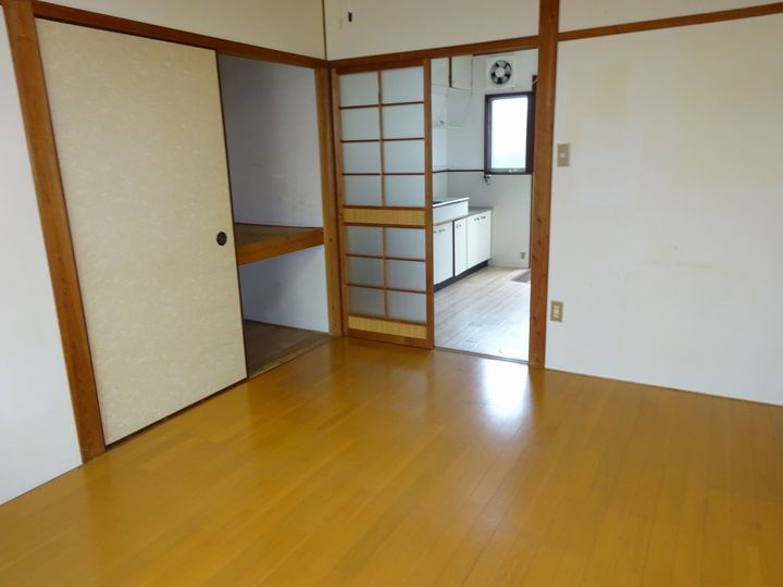 梅田第2アパートの居間