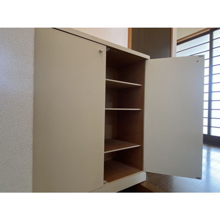 ロータス本の玄関