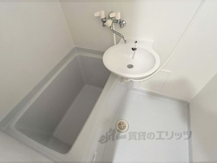 レオパレスアムールの風呂