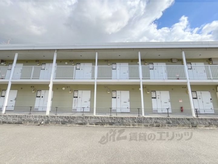 レオパレスアムールの外観