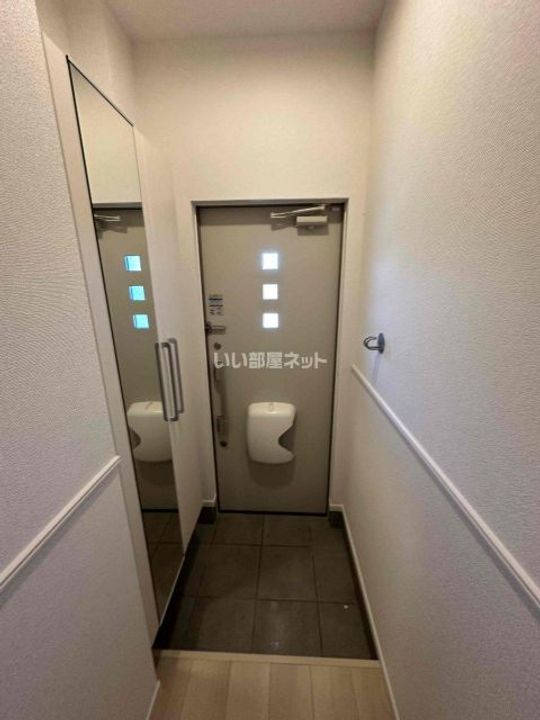 兵庫県明石市魚住町清水(アパート)の賃貸物件の玄関
