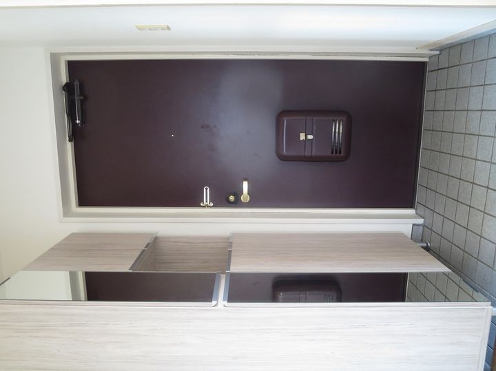 青山コーポAの玄関