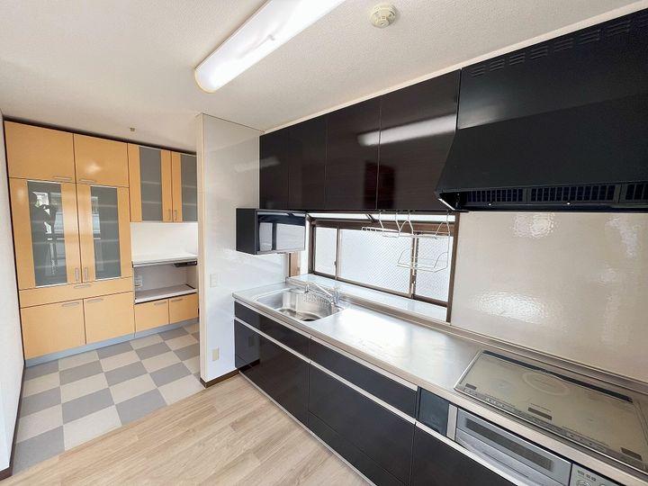 宮城県仙台市若林区荒井4(一戸建)の賃貸物件のキッチン