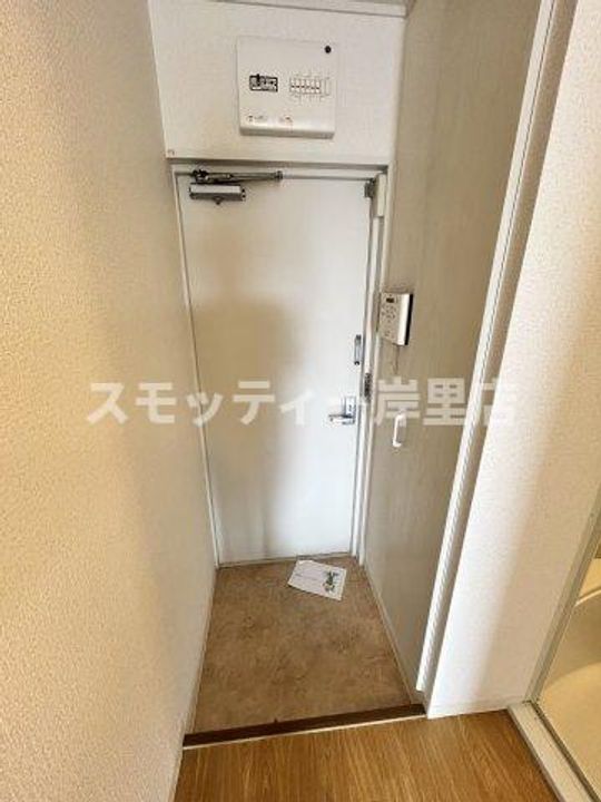 ウイング清水丘の玄関