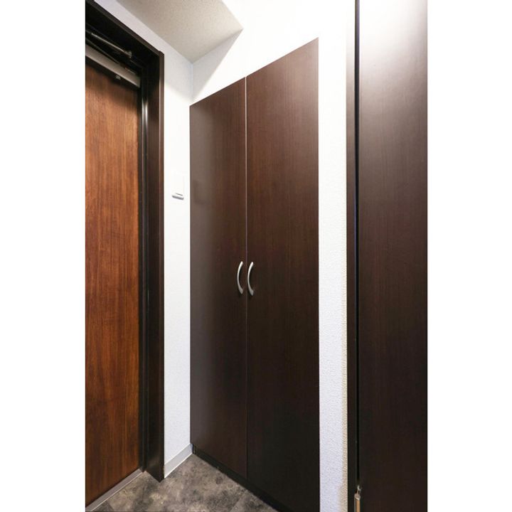 ラルテ中津の玄関