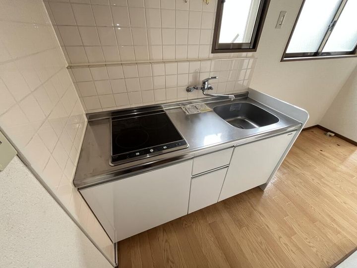 エム・イワマの居間