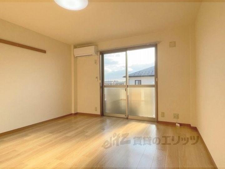 ハイツK3の居間