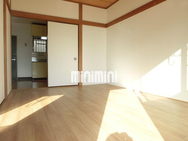 セントラルスクウェア秦の内装