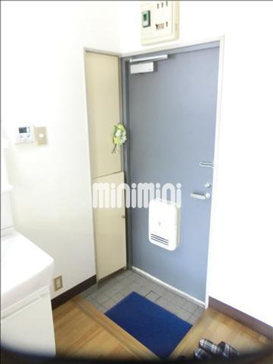 セントラルスクウェア秦の玄関