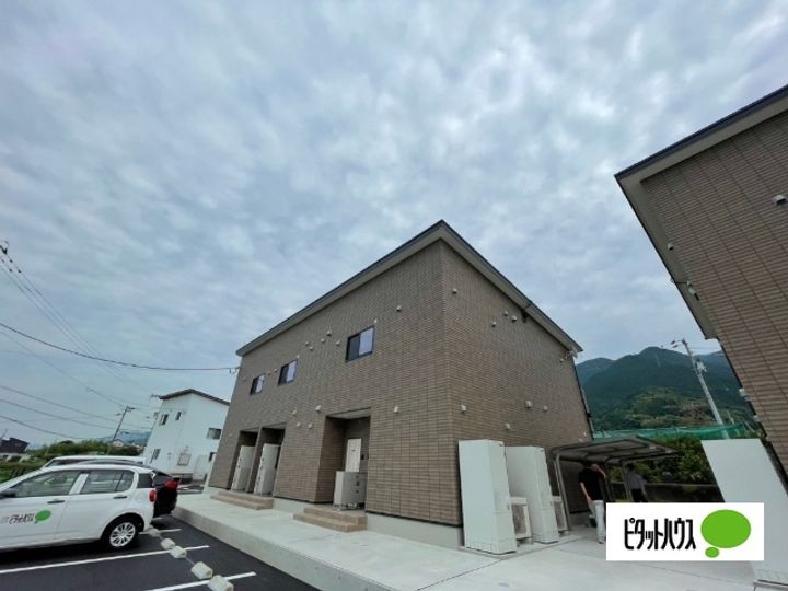 villa KAKIHI 宮ノ上Aの外観