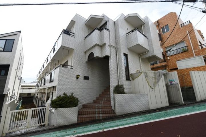 ソアール都立大学の外観