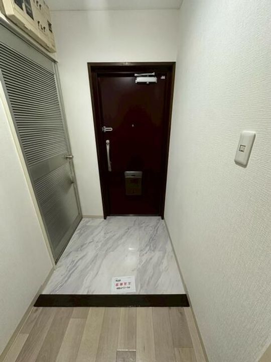 ハイマート西所沢の玄関