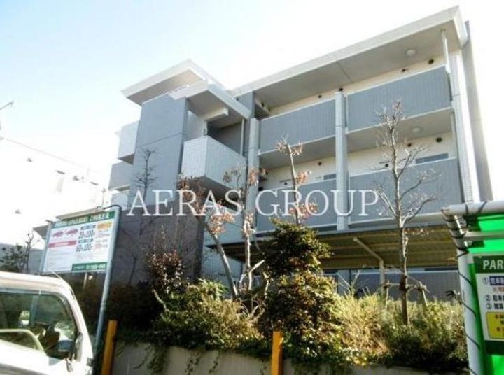 ペスカディルーチェ国立の外観