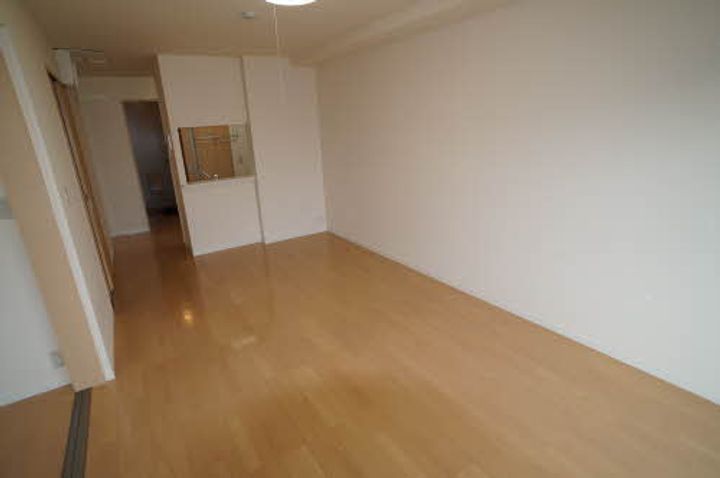 山形県山形市嶋南2(マンション)の賃貸物件の居間