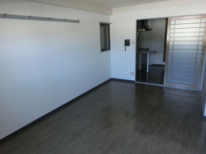 TOURE DE L‘AUBEの居間