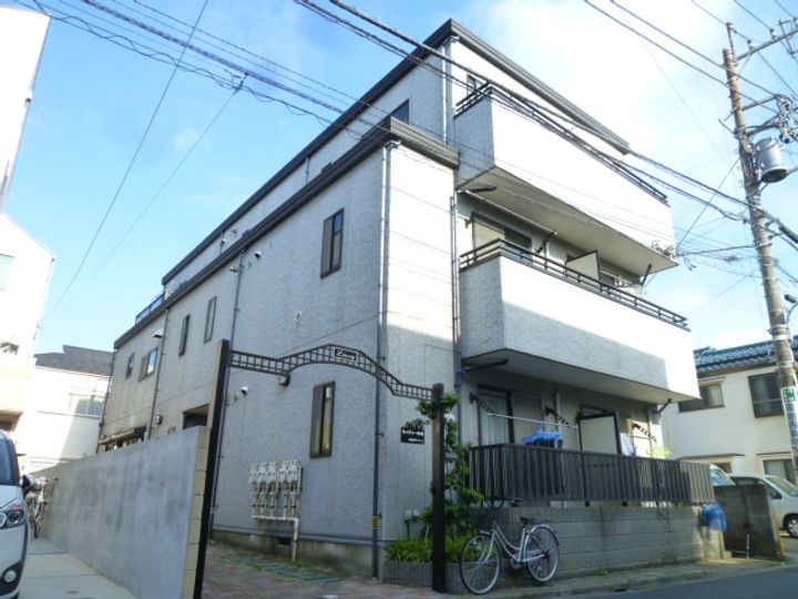 リバティー中央の外観