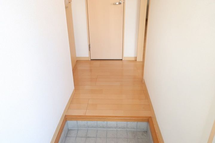 香川県善通寺市善通寺町(アパート)の賃貸物件の玄関