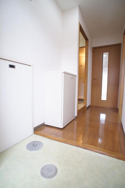 エクセルマツヤの玄関