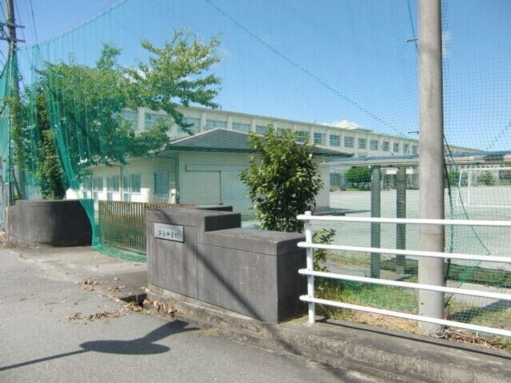 ルミエールの周辺