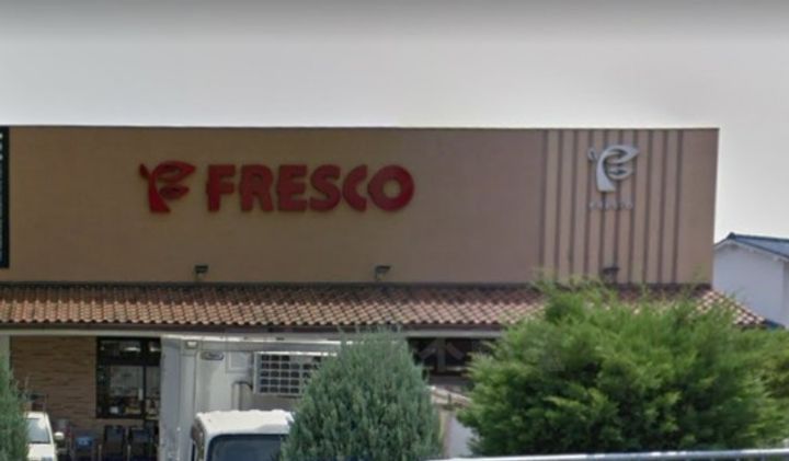 プロスエイトの周辺