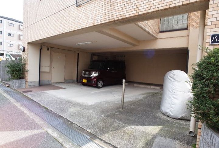 パラドール魚住IIの地図