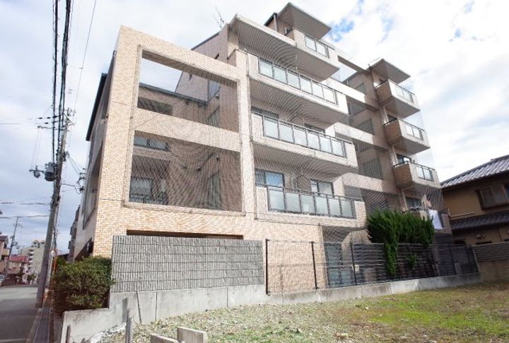 パラドール魚住IIの外観