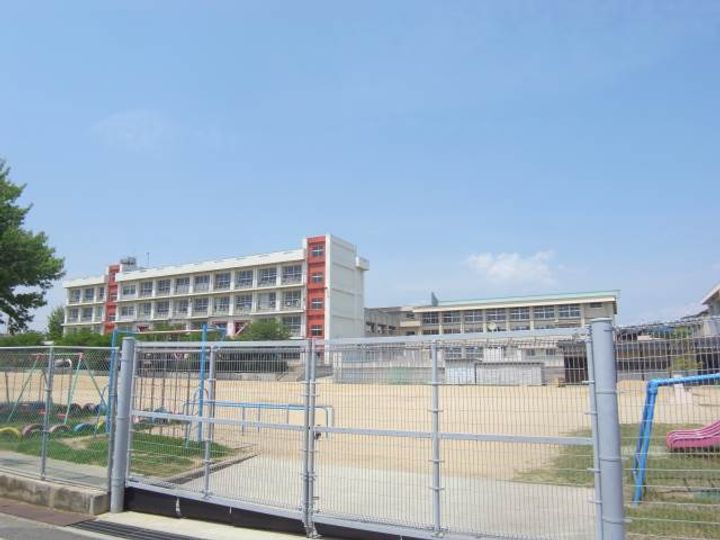 パラドール魚住IIの周辺