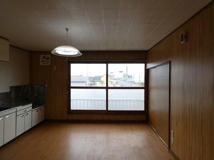 ひまわりハイツII(鳥取北)の居間