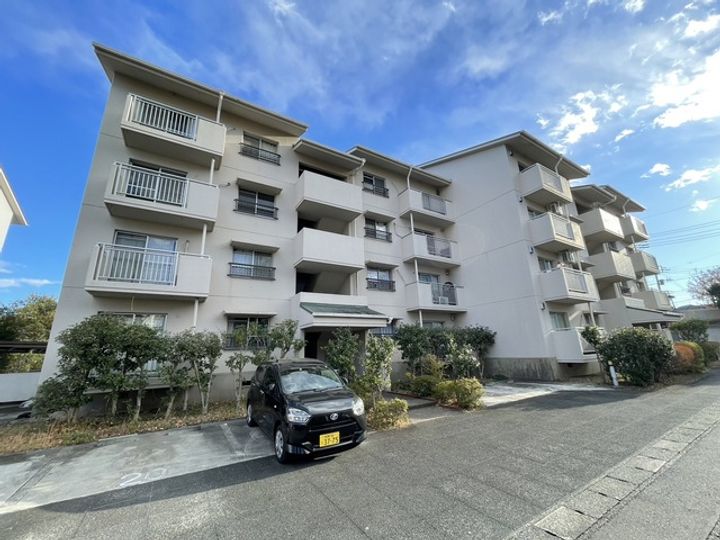 森の里くすのき台1号棟の外観