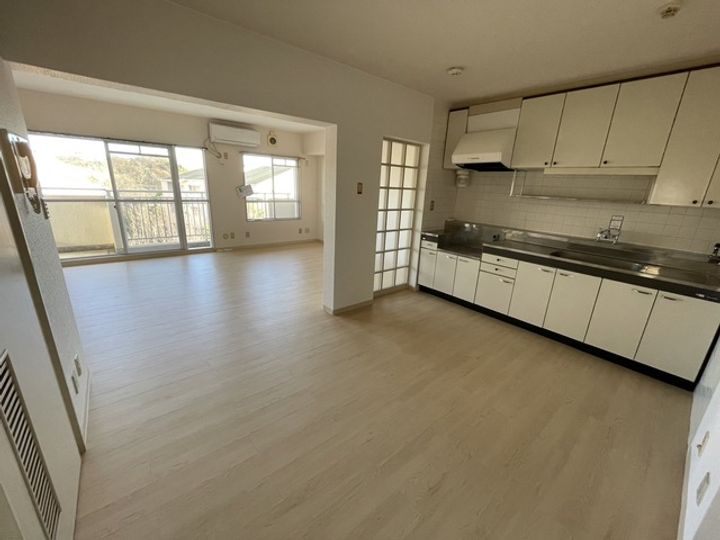 森の里くすのき台1号棟の居間