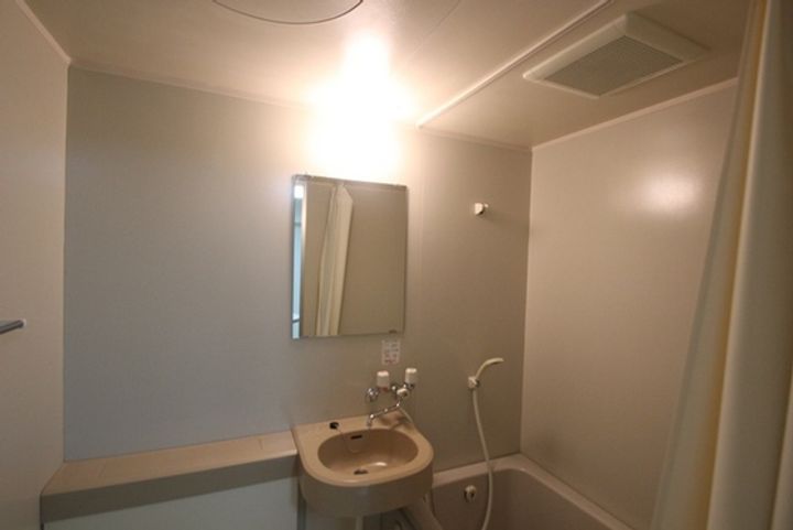 ラポール中島の内装