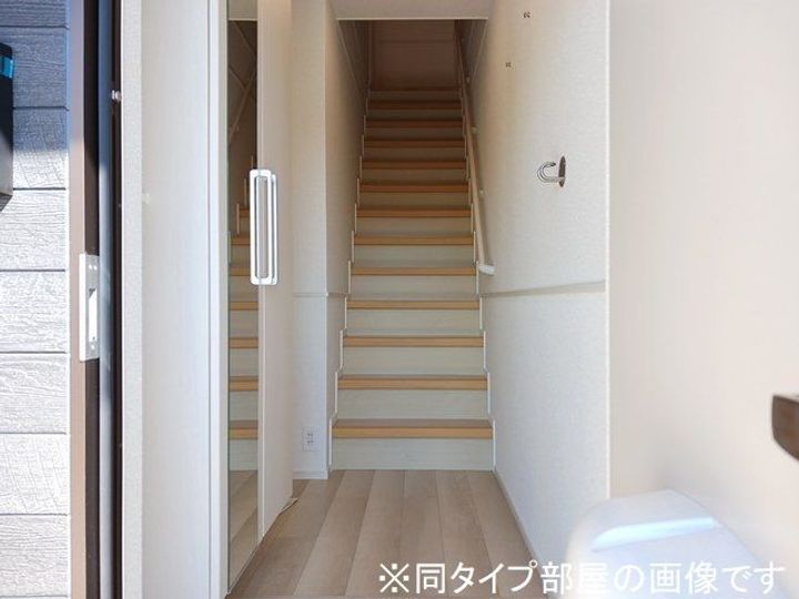 メゾン マルベリィの玄関