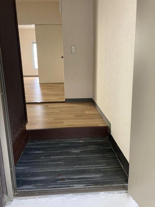 神奈川県横浜市南区南太田4(アパート)の賃貸物件の玄関