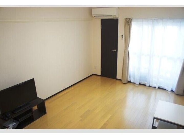 岐阜県多治見市陶元町(アパート)の賃貸物件の居間