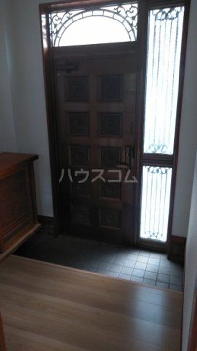 グリーンピア川口元郷の玄関