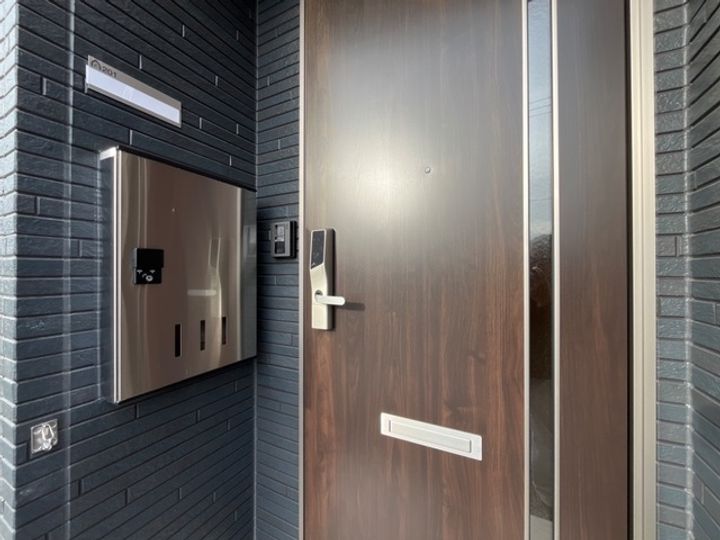 メルヴェーユ天童Aの玄関