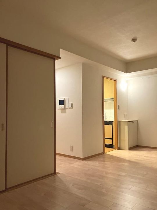 ファミールグラン等々力の居間