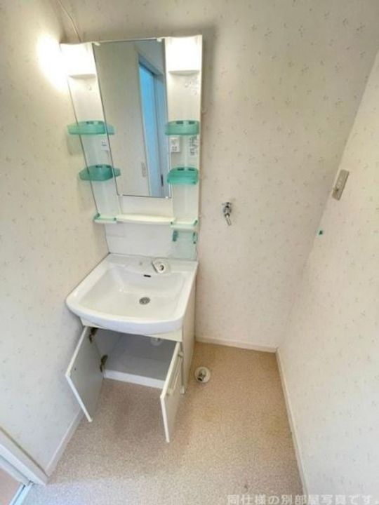 シュトラーセ割前の内装