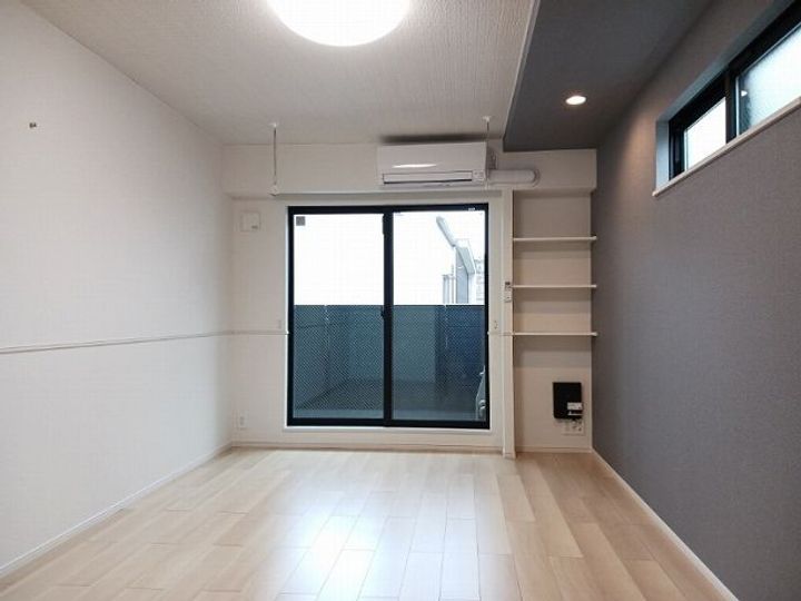 ラウレア三郷の居間