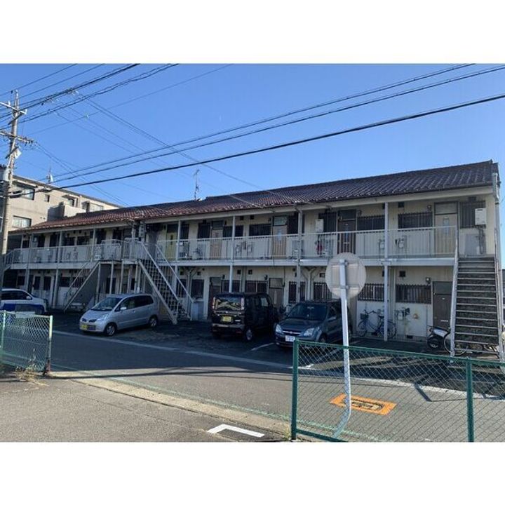 新栄荘の外観