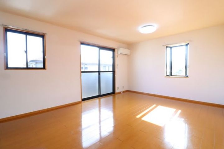 埼玉県桶川市東2(アパート)の賃貸物件の居間