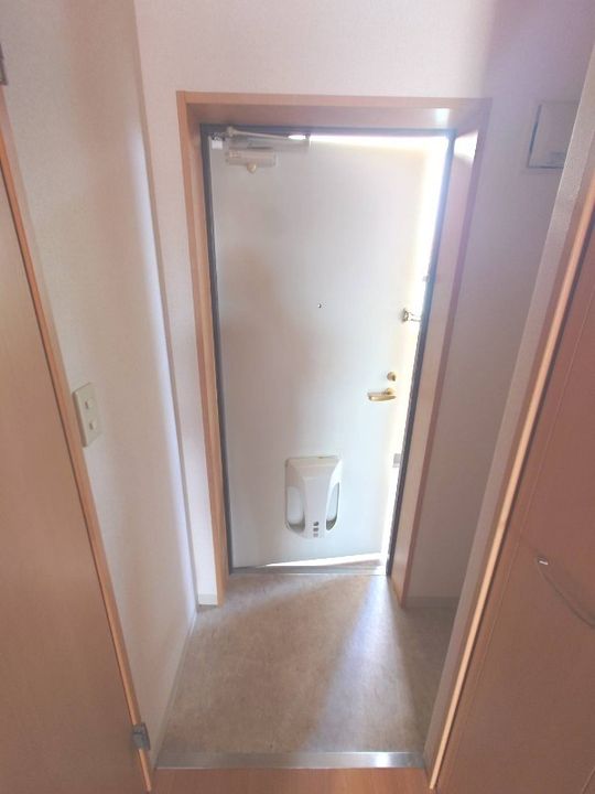 大阪府堺市堺区出島海岸通1(マンション)の賃貸物件の玄関