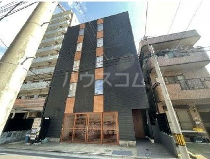 CROSS COURT NAMIKIの外観