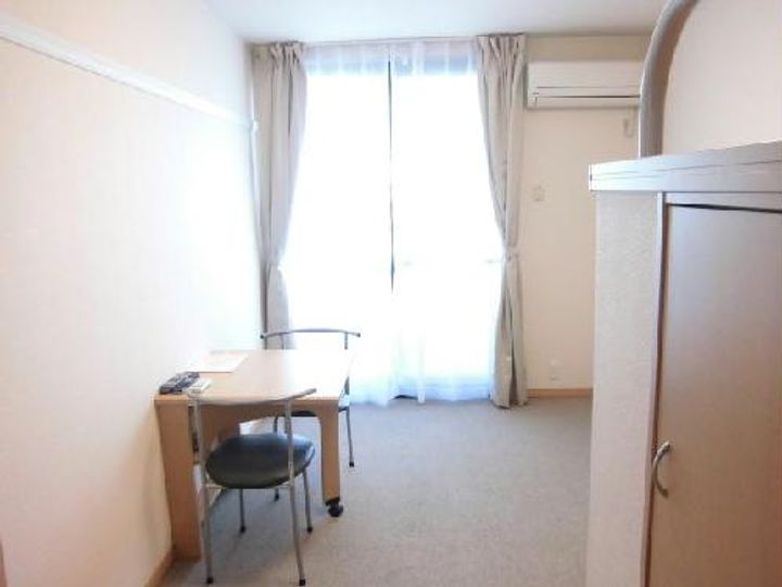 レオパレス正楓IIの居間