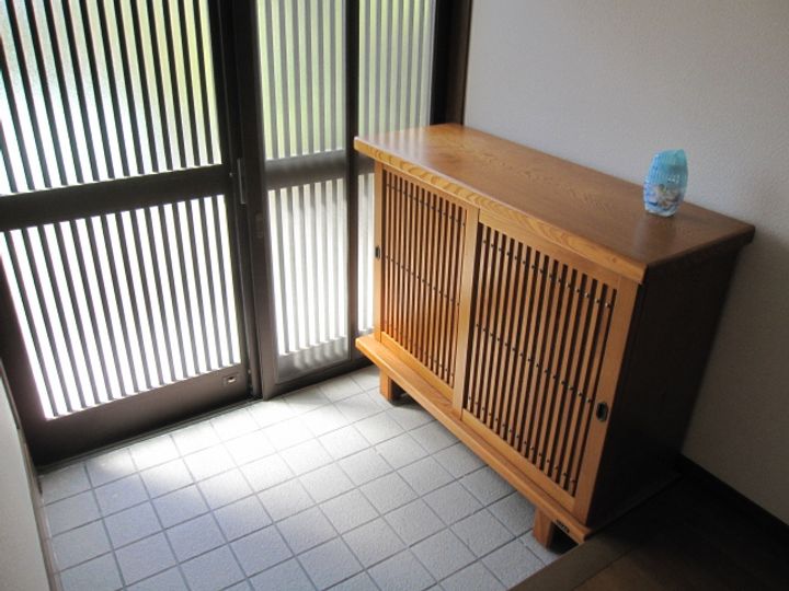 静岡県浜松市浜名区細江町気賀(一戸建)の賃貸物件の玄関