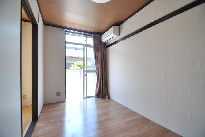 コーポあんずの居間