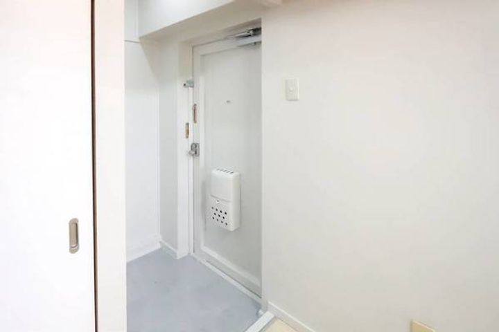 香川県観音寺市柞田町(マンション)の賃貸物件の玄関