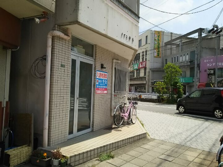 メゾン小畠の地図